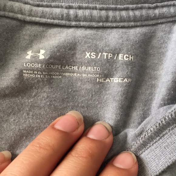New gray Under Armor shirt - Picture 3 of 3